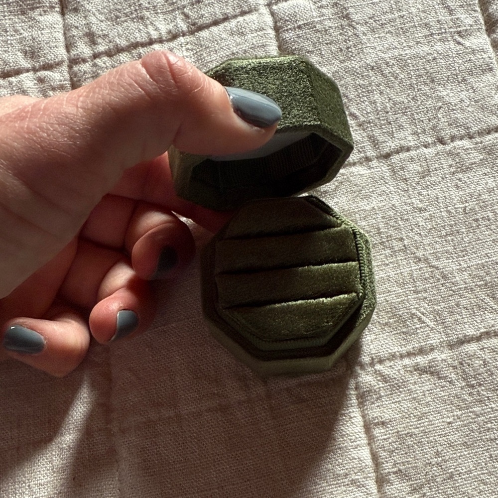 Green Velvet Ring Box